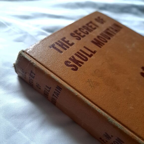 Secret of Skull Mountain : A Hardy Boys Mystery Story by Dixon, Franklin W - Picture 2 of 10